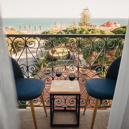 A House In Estoril - Adults Only 호텔 외부 사진 A balcony in a hotel room